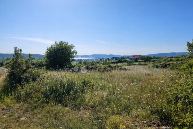 Debeljak - Građevinsko zemljište 932 m2