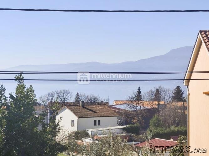Pehlin, 182m2, kuća s 2 stana i okućnicom