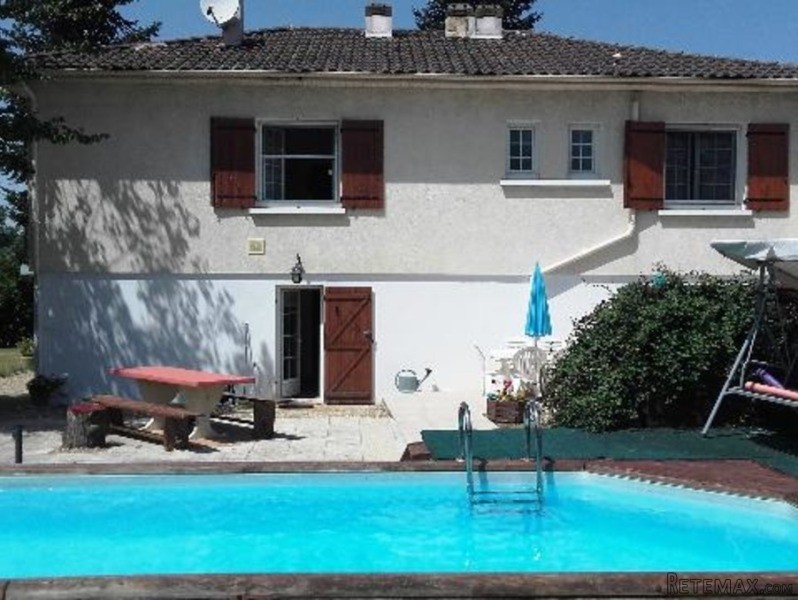 Spacious Family Home Split Over Two..