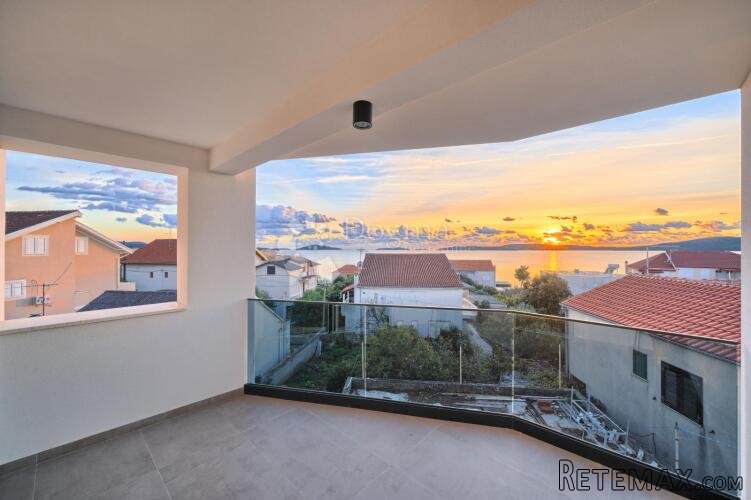 BRODARICA- PENTHOUSE 120M OD MORA AS4 - 3