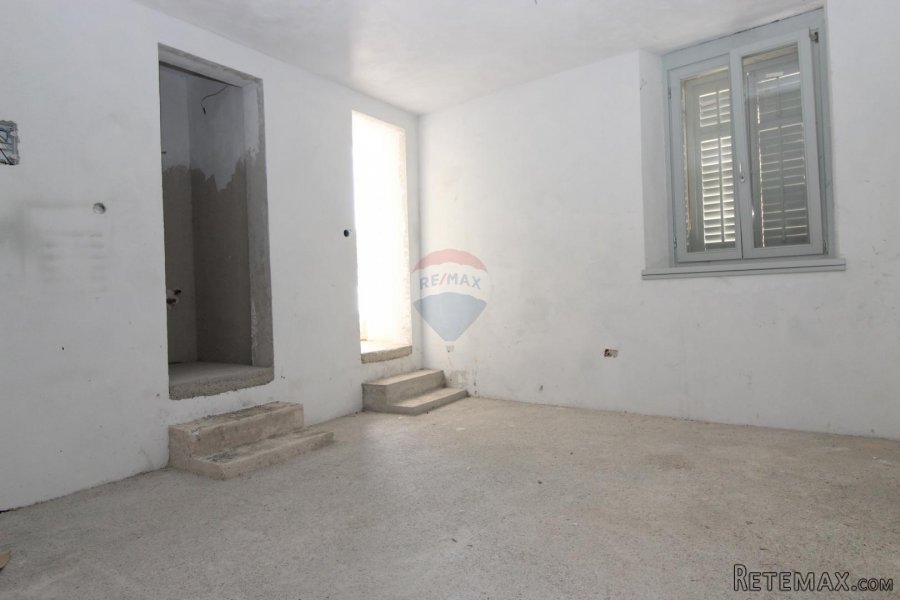 ISTRA, PIĆAN - Renovirana kamena kuća na trgu - 3