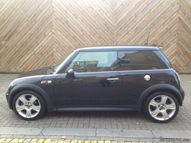 MINI Cooper  Mini Cooper S