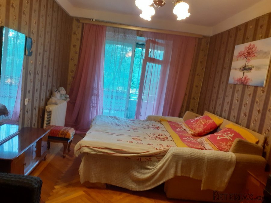 Аренда квартиры в Киеве посуточно или длительно. Метро 400м - 6