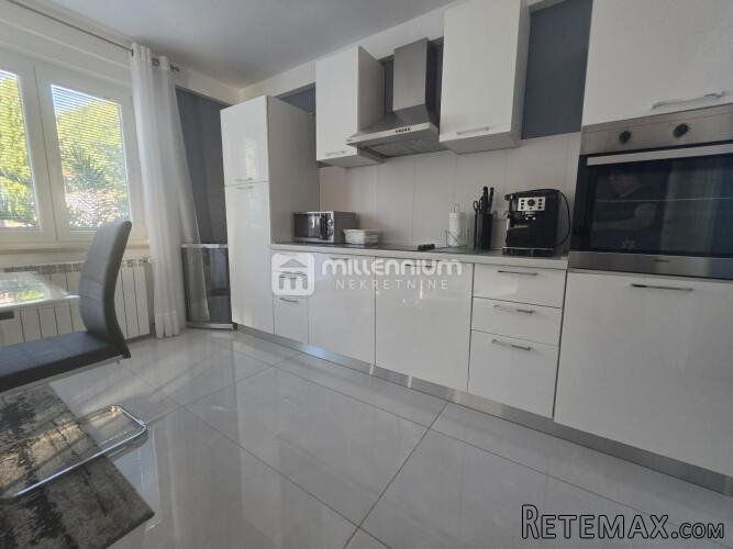 Crikvenica, 385m2, predivna kuća s bazenom - 3