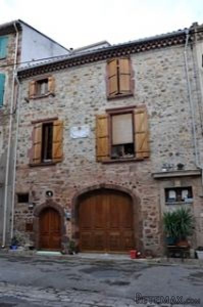 Maison de village en pierres..