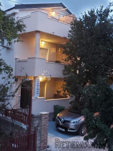 KARLOBAG RIBARICA KUĆA SA 6 APP U BLIZINI MORA
