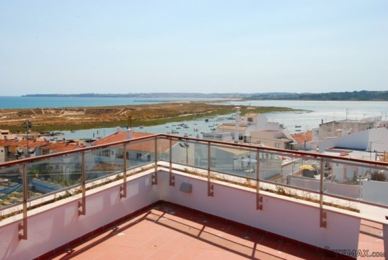 3 Bedroom Apartment With Ocean Views In.. - 2