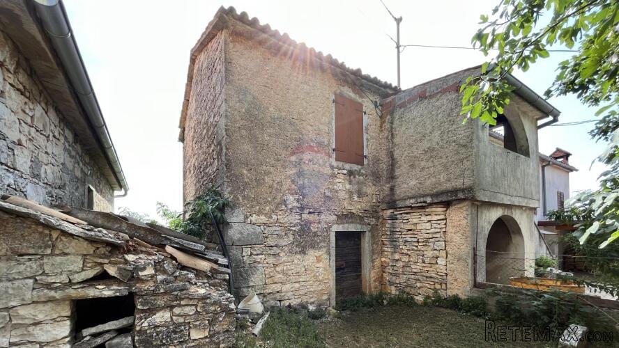 Višnjan - okolica, kamena kuća u nizu sa 300 m2 okućnice - 7