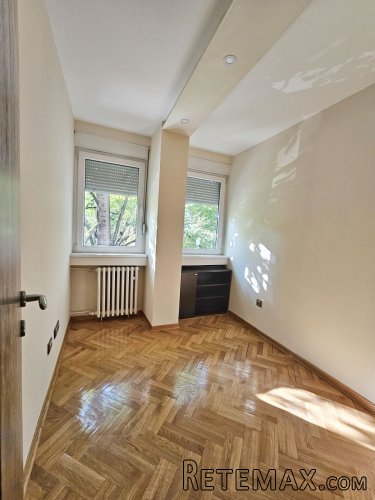 Prodajem 3.5 stan u Narodnih heroja,Blok 33,LUX - 9