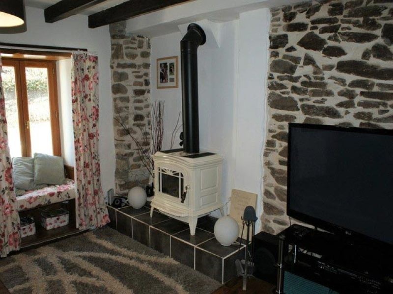 Recently Renovated 3-4 Bed Farmhouse.. - 2