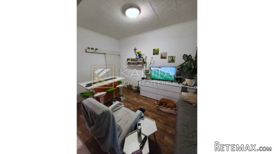 Funkcionalan 3S+DB u širem centru (1. kat, zatvoren balkon) - 3