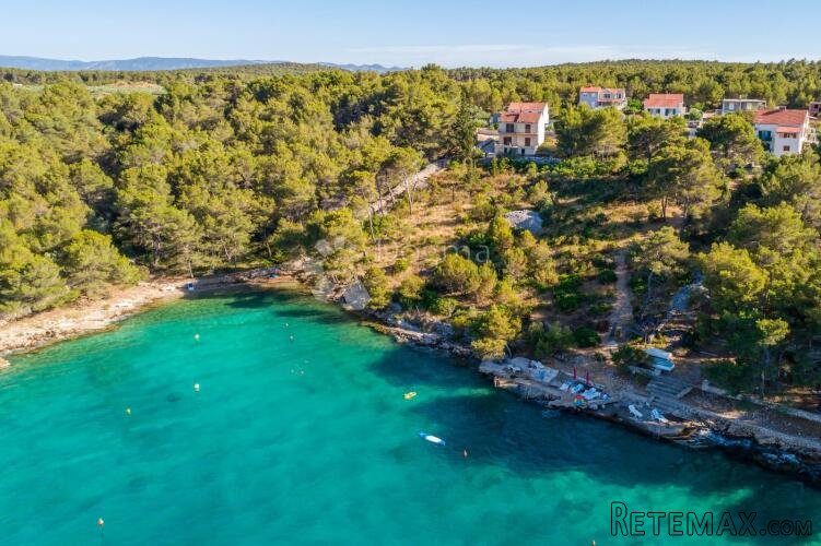 Kuća u prekrasnoj uvali- Milna,Brač