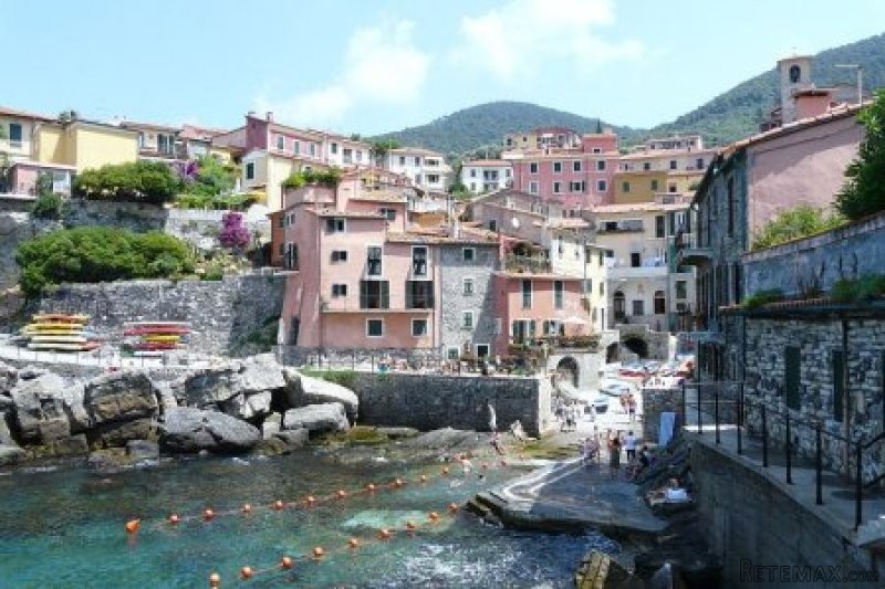 House In Tellaro With Balcony And Sea..