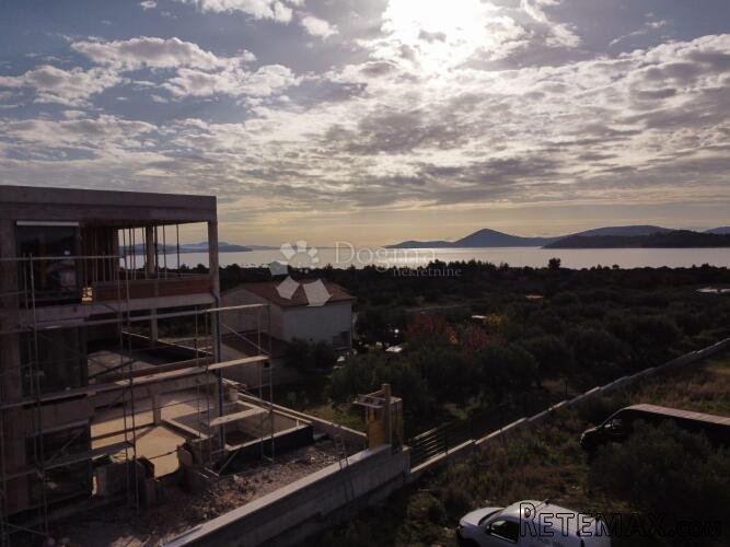 TRIBUNJ- 2.KAT U NOVOGRADNJI 250M OD MORA S POGLED s6