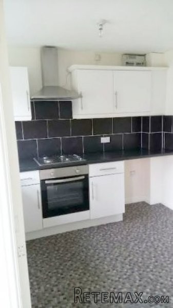 3 bedroom, Semi-detached House house.. - 2