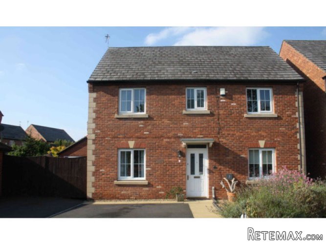 4 Bed Detached House
