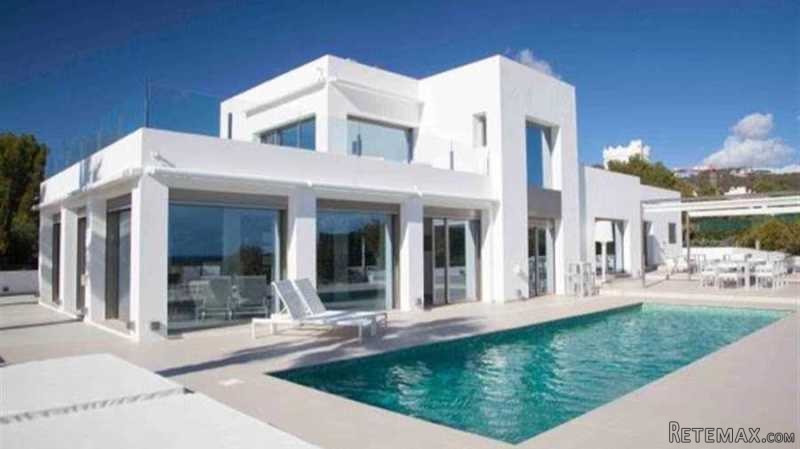 Wonderful villa on 1st sea line - 2
