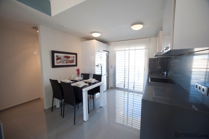 RS218, Apartments in Los Altos - 2