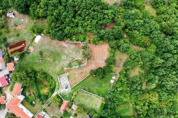 Građevinski teren okružen prirodom - 2