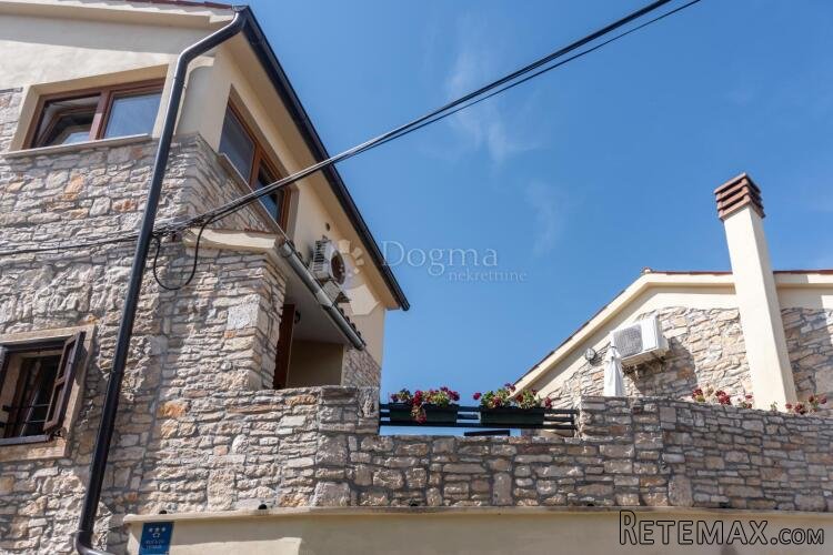 Medulin, predivna kamena kuća - 2