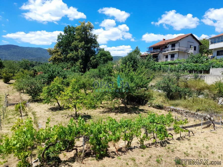 Jušići - Tri građevne parcele iznimnog potencijala prodaju s..