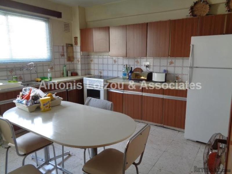 3 Bedroom Apartment in Agioi Omologites - 2