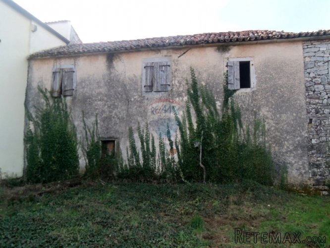 Kamena kuća za renoviranje - 2