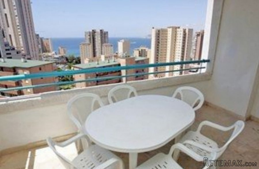 Se vende precioso y muy luminoso piso en playa Levante..