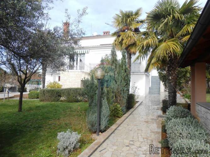 Istra, okolica Poreča, Vabriga, velika kuća sa potencijalom - 3