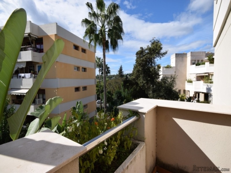2 Bedroom Apartment For Sale Situated.. - 2