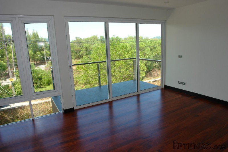 Waterfront 3 Bedroom Modern Style Town.. - 2
