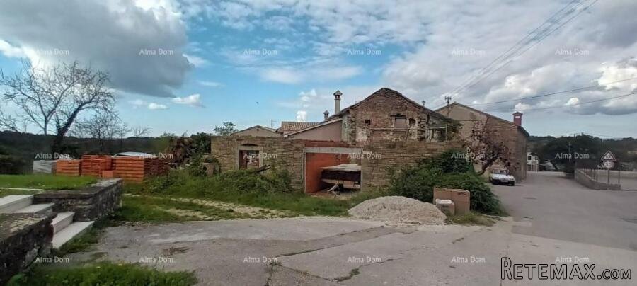 Kamena kuća s okućnicom i započetom renovacijom – okolica Pa.. - 2