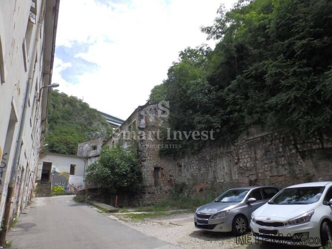 RIJEKA - CENTAR, prodaje se hala od 10.000 m2 - 2