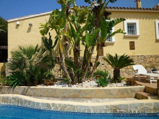 This elegant and very comfortable house with large pool.. - 2