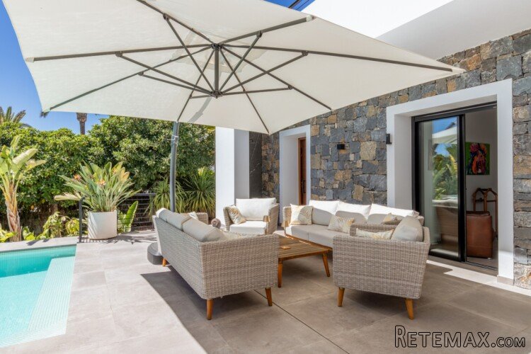 This modern villa in Solpark, Moraira is within easy.. - 3
