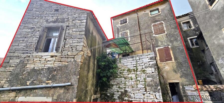Istra, Bale, kuća u centru s vrtom, terasom i pogledom na m