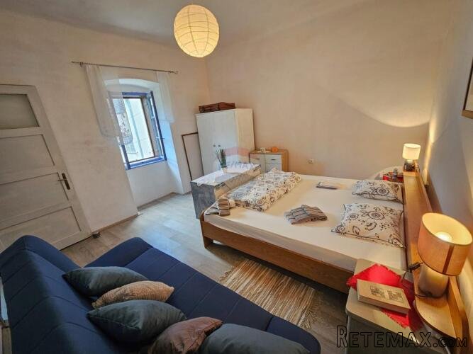 Rijeka, Bakar, djelomično renovirana kuća 140m2, udaljena 40 - 4