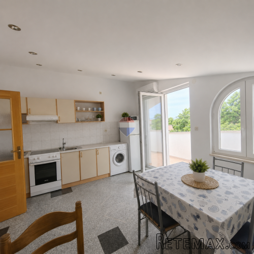 OTOK KRK, okolica grada Krka apartman na prodaju