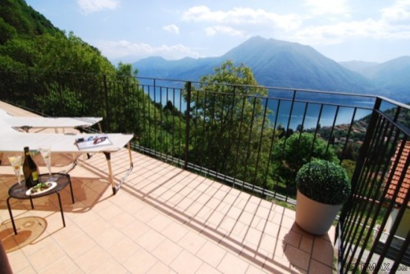 Montagna del Sole, 2 bedroom lake view..