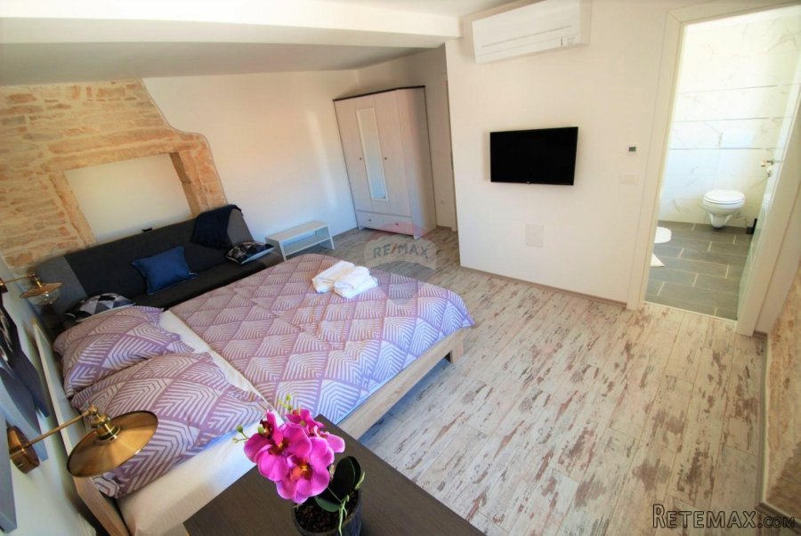 Rovinj,7km predivno renovirana kamena autohtona kuća-210m2- - 7
