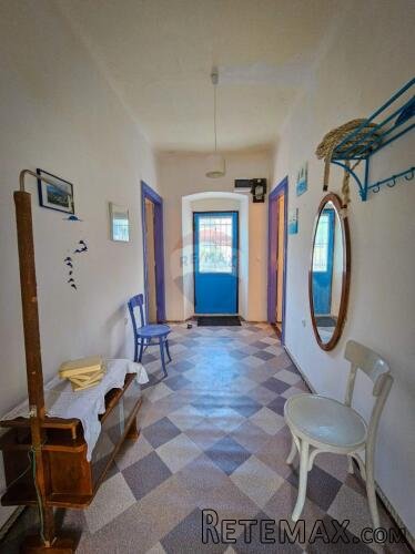 Rijeka, Bakar, djelomično renovirana kuća 140m2, udaljena 40 - 8