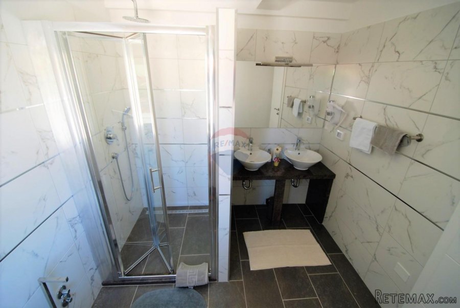 Rovinj,7km predivno renovirana kamena autohtona kuća-210m2- - 8