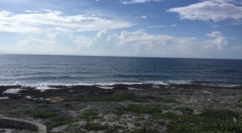 Excellent Ocean Front lot in Puerto..