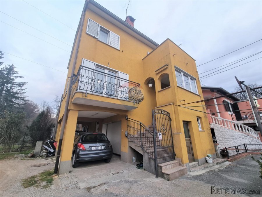 MATULJI- kuća 245 m2 - 2