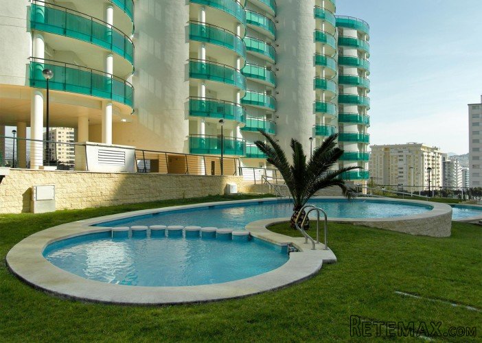 Los apartamentos se encuentran en una urbanización privada.. - 4
