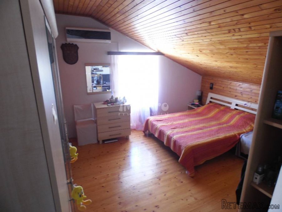 Stan u visokom potkrovlju s pogledom na cijelu luku - 4
