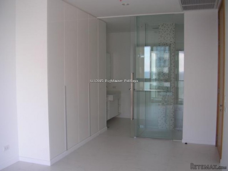 1 Bedroom Condo for sale in Wongamat -.. - 2