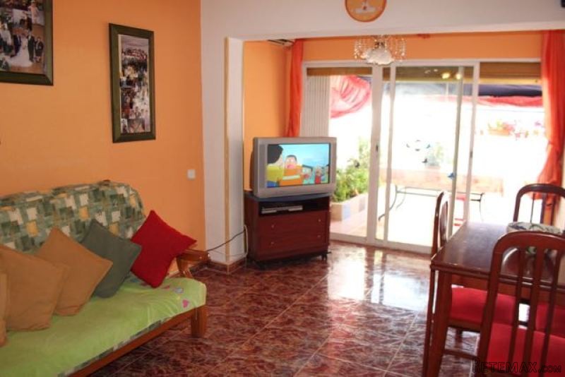 3 Bedrooms Town House For Sale - 2