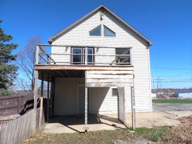 228 E Albany Street Oswego, NY, 13126.. - 2