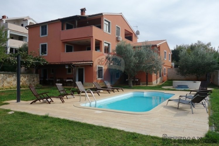 APARTMANSKA KUĆA S PREKRASNIM POGLEDOM NA MORE - 3